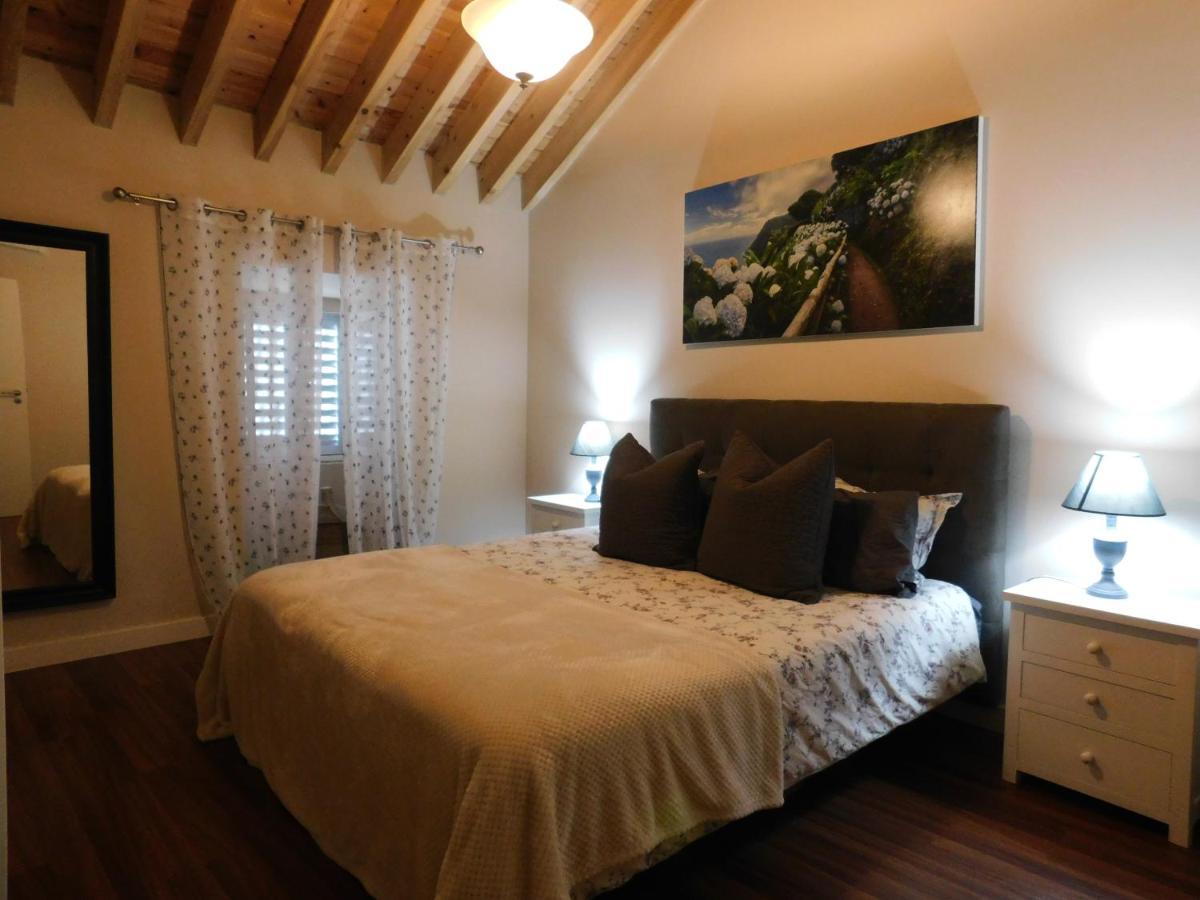 Surf Beach_Santa Barbara Secret Gardens Ribeira Grande Esterno foto